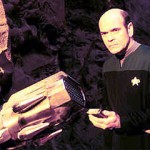 Star Trek: Voyager, Episode 5.25: Geheimnisvolle Intelligenz (Warhead)